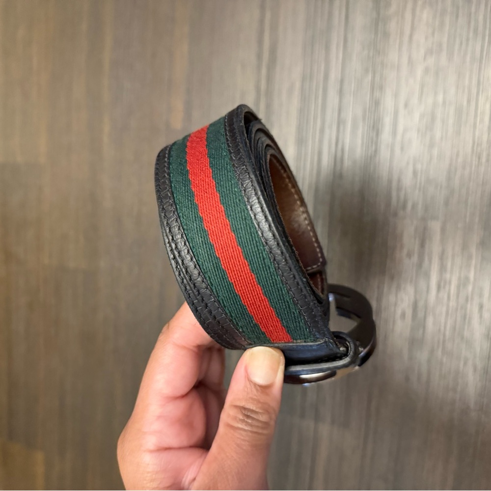 Men's Gucci Designer Belt with Silver Buckle - Picture 3 of 5